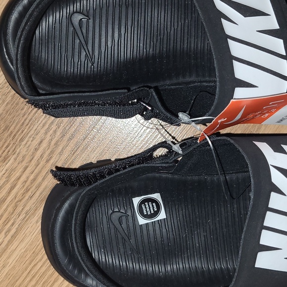 Brand new Nike Tanjun Sandals size 11 - Picture 3 of 6